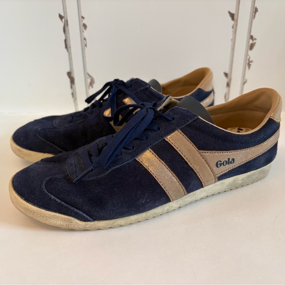 Gola Shoes - Gola Women’s Navy & Gold Suede Court Fashion Shoes size 8